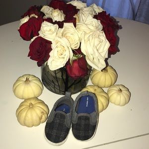 Baby no shoes size 4